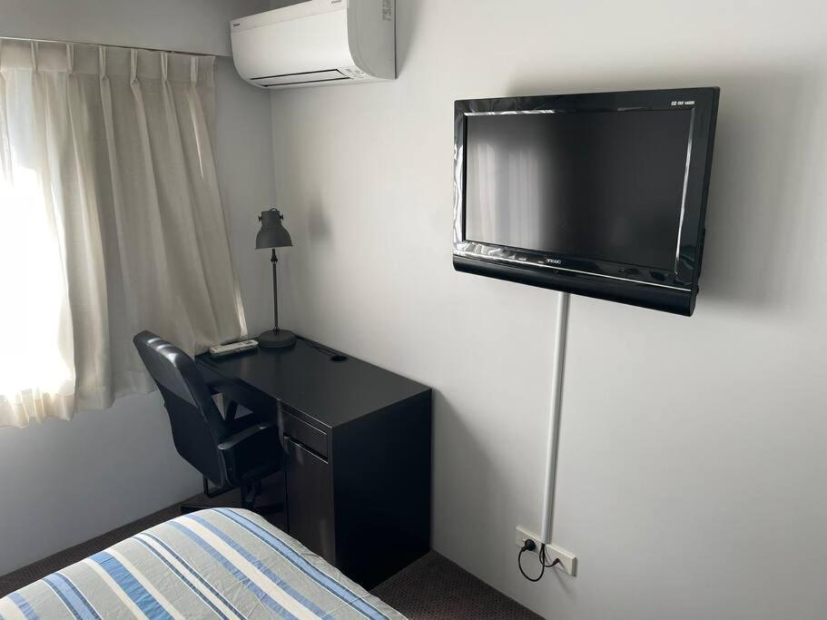 Appartamento 2 Beds 2 Baths Apt In Braddon Cbd - Pool, 1 Free Parking, Gym Canberra Esterno foto